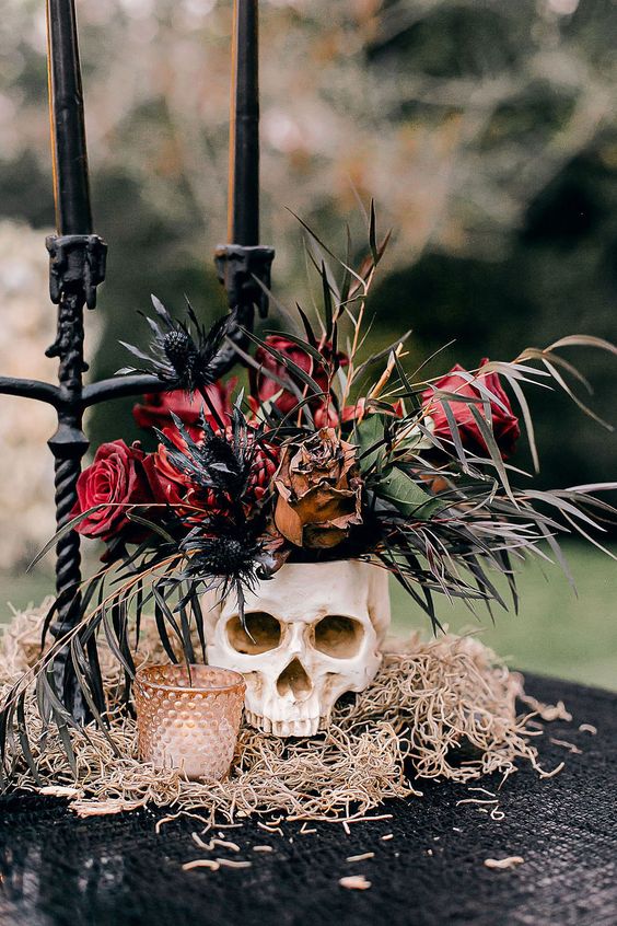 15 Beautiful Halloween Wedding DIY Ideas